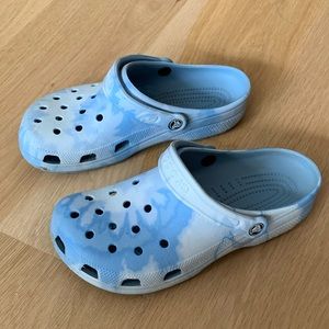 Blue Chambray Tie Die Crocs